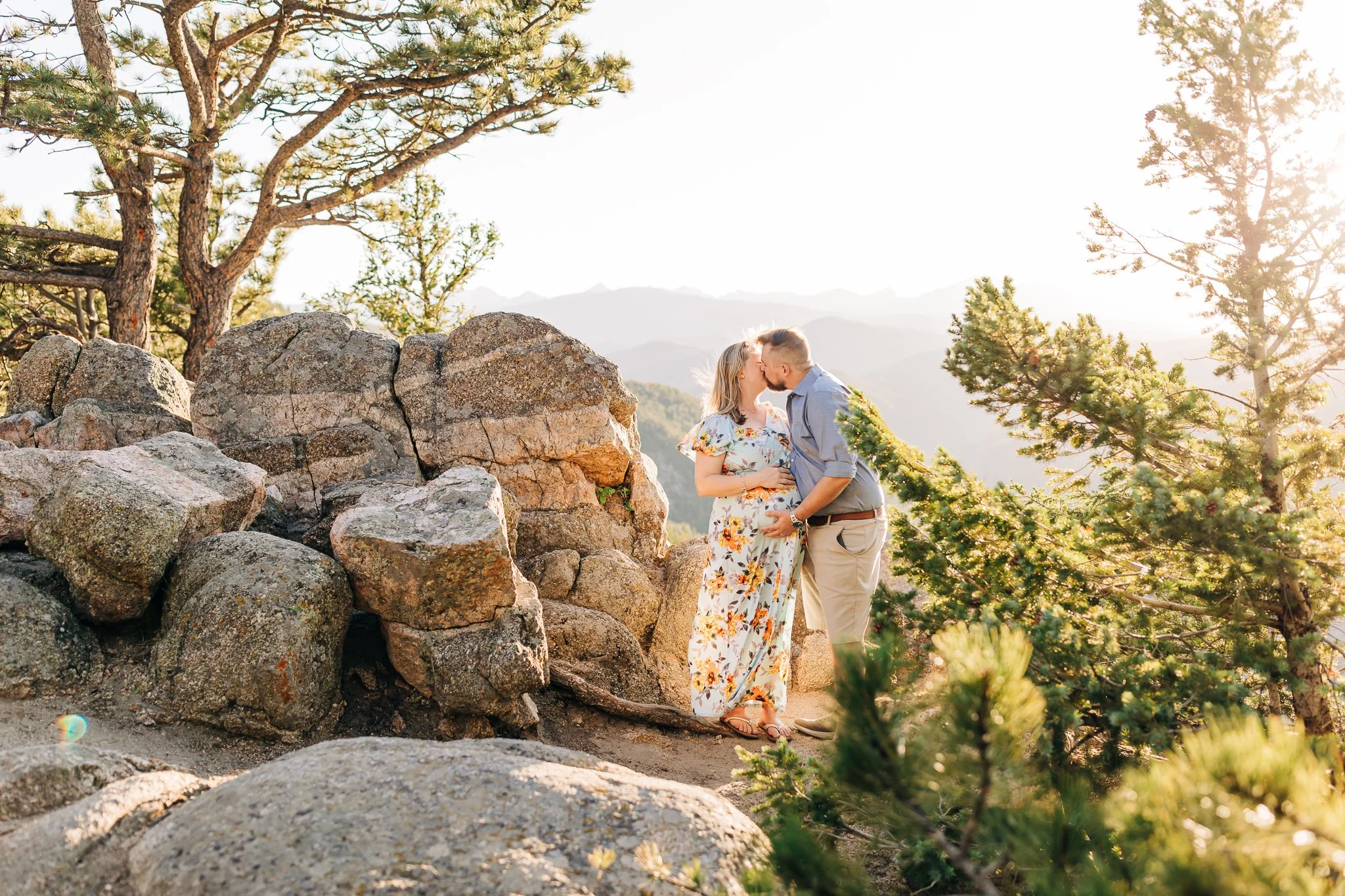 BoulderSunsetMaternitySession-33.jpg