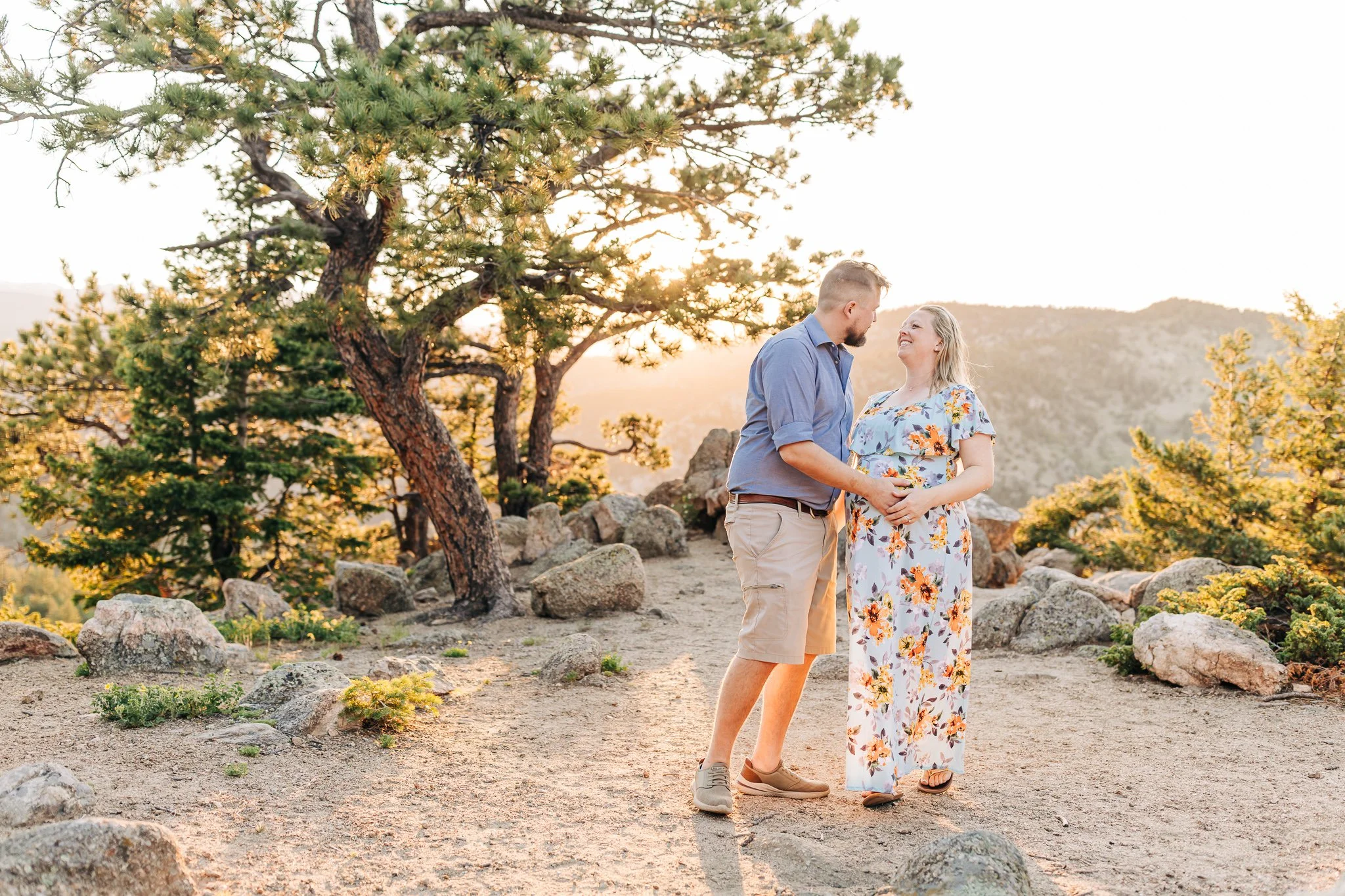 BoulderSunsetMaternitySession-43.jpg