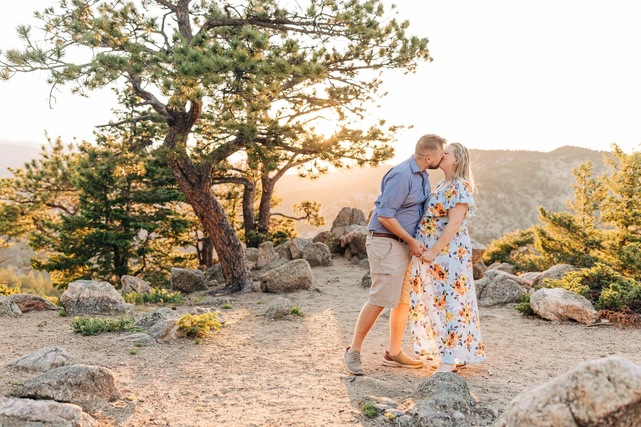 BoulderSunsetMaternitySession-45.jpg