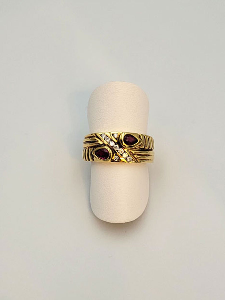 Ring Gelbgold Rubin und Diamanten