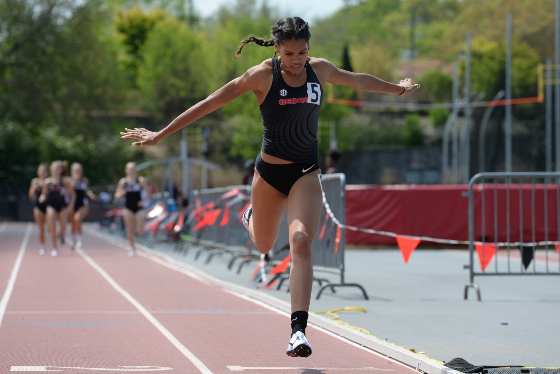  Georgia’s Amber Tanner crosses the finish line during an invitational at the Speck Towns Track on Apr. 6, 2019 in Athens, Georgia. Tanner placed first in the 800 meter race. (Photo/Julian Alexander) 