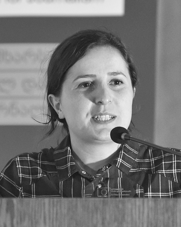 ნინობაქრაძე.png