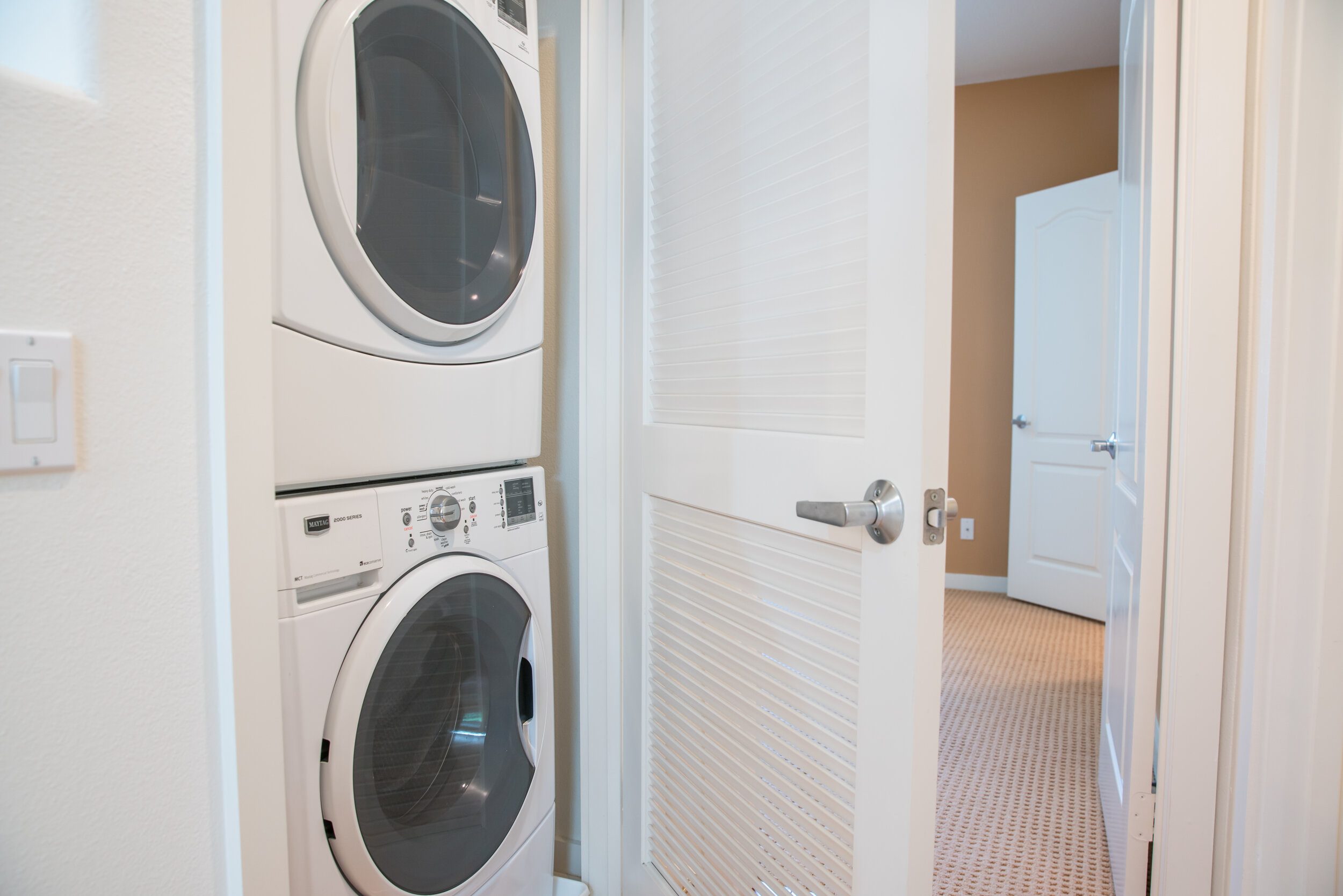 Washer dryer 5512 W 149th Place Unit 7 Hawthorne.JPG