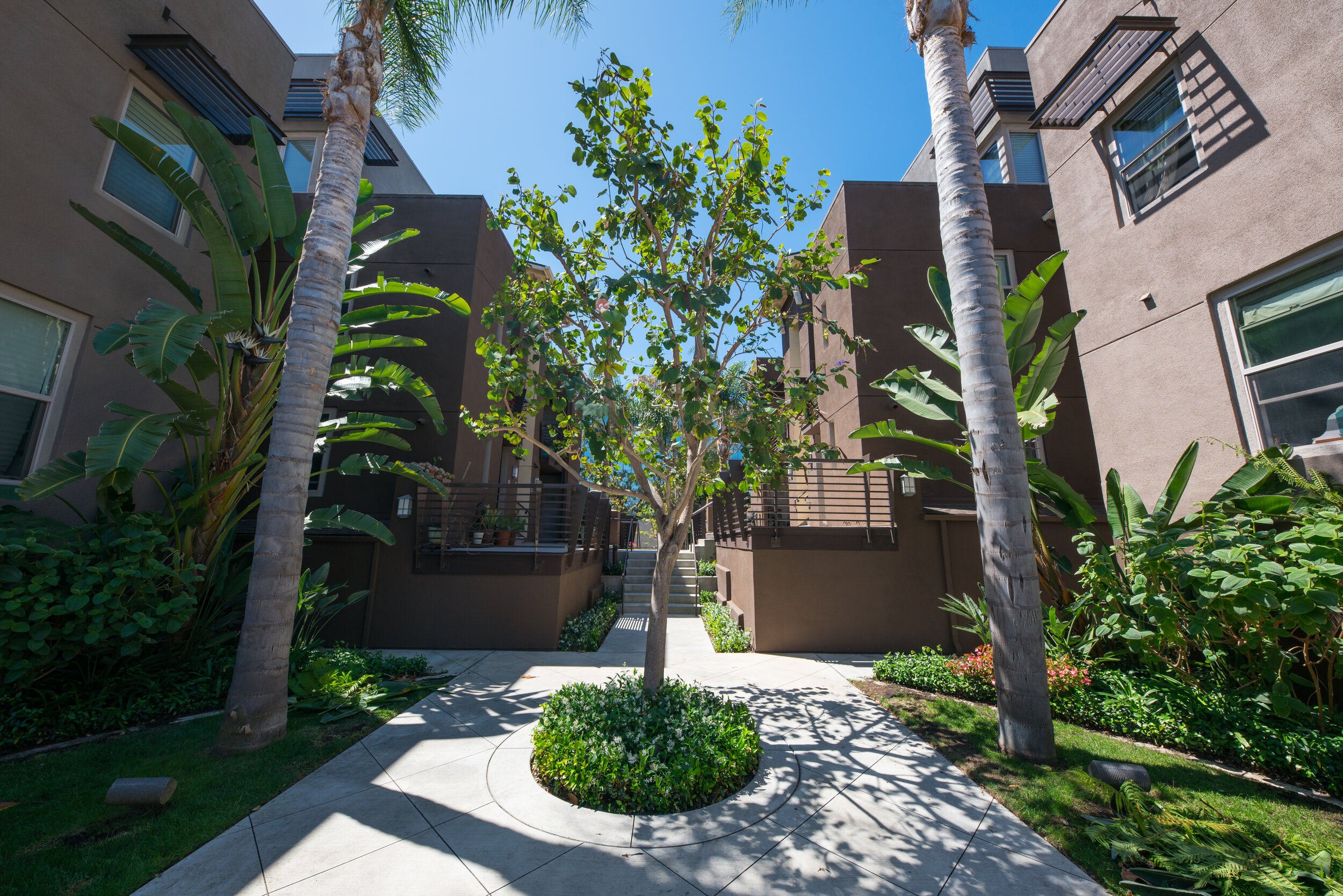 Walkway to 5512 W 149th Place Unit 7 Hawthorne.JPG