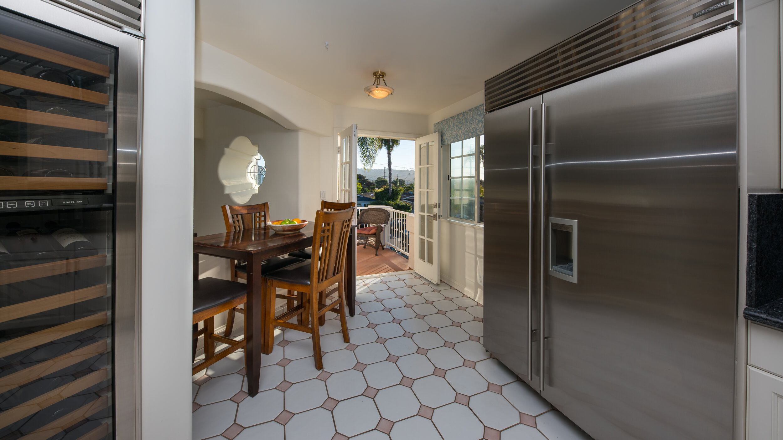 1021 Avenue D Redondo Beach 90277 refrigerator.JPG