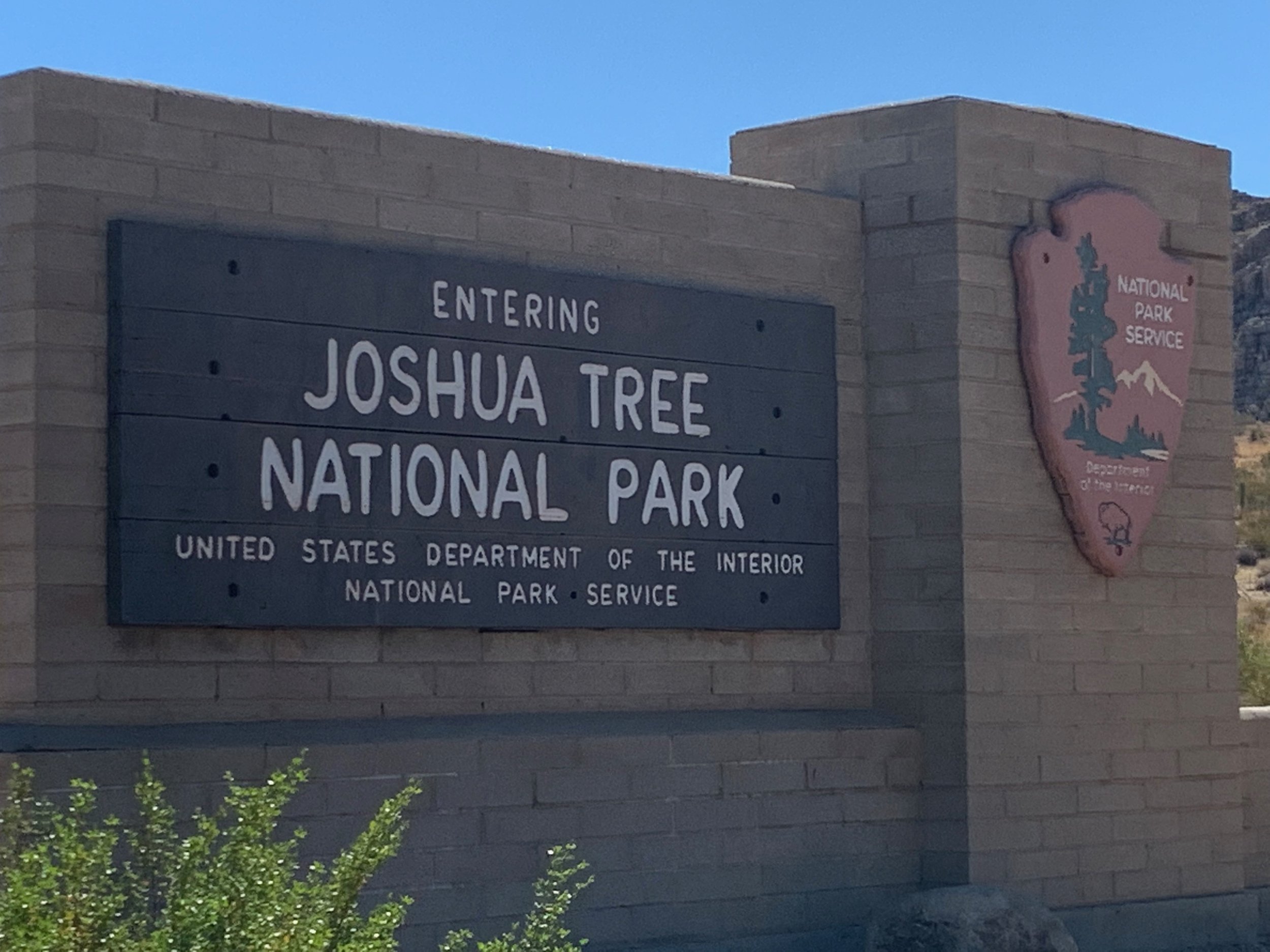 Joshua Tree park entrance.jpeg