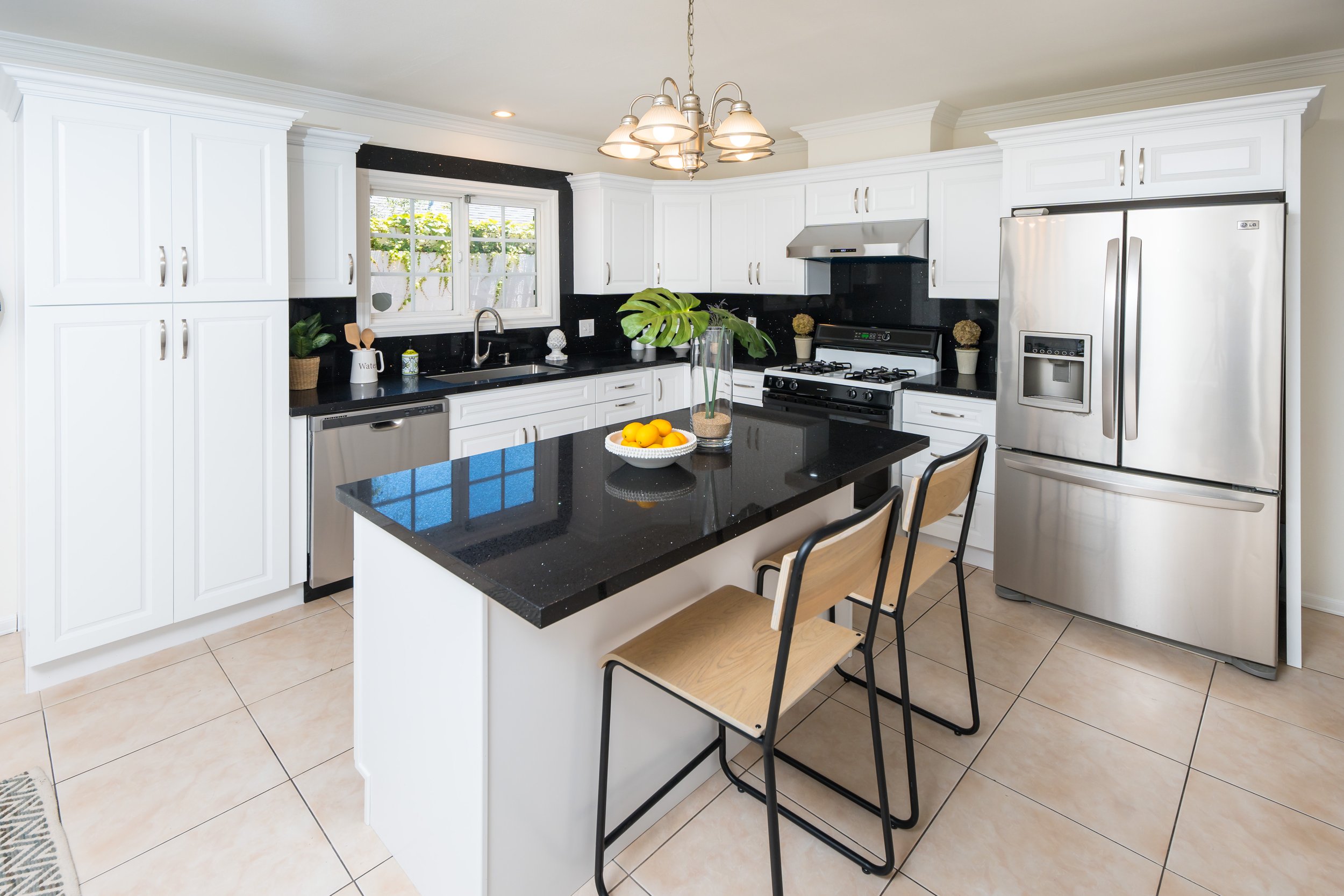 Kitchen Alt 600 S Inglewood Avenue Redondo Beach California 90278.JPG