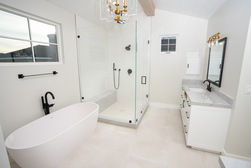 Primnary bathroom 1502 Harkness Lane Redondo Beach 90278.JPG