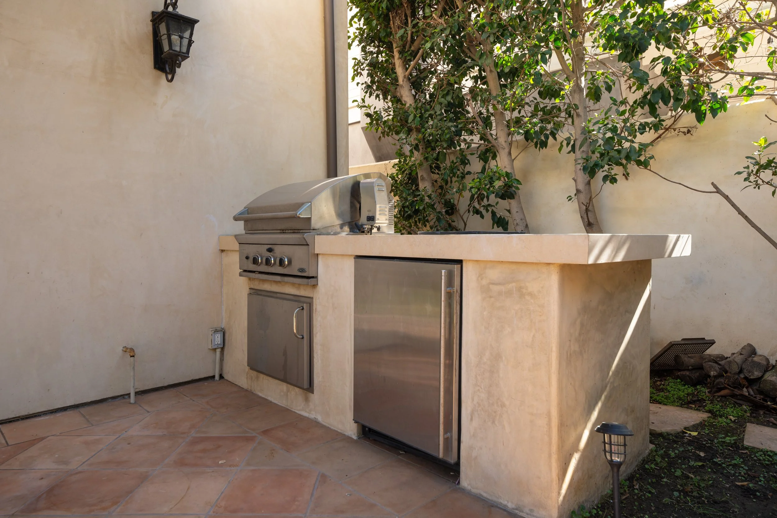 2901-Oak-Avenue-Manhattan-Beach-California-90266- built-ins.JPG