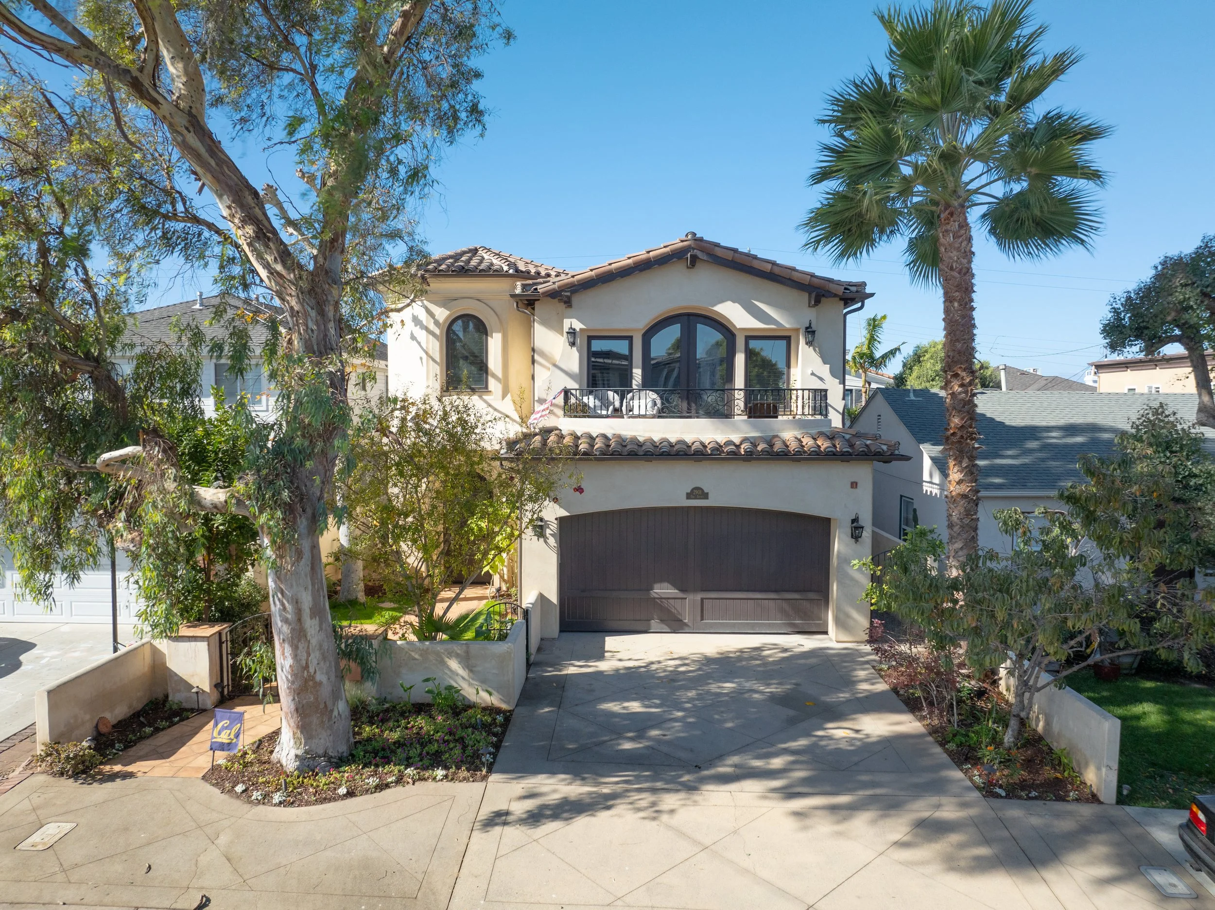 2901-Oak-Avenue-Manhattan-Beach-California-90266- Exterior.JPG