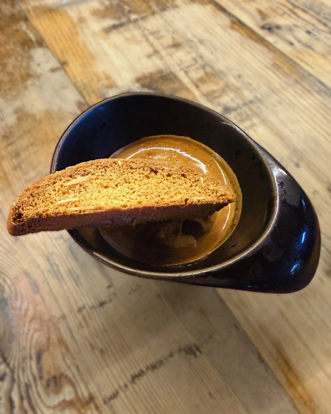 We had to stop by the Tall Pines Coffee Affogato Pop-Up at @woodenbarworcester today! 

Tall Pines is a Worcester Regional Food Hub member, and you can find their beans at @cotyledonfarm in Leicester and online at www.tallpinescoffee.com

You can als