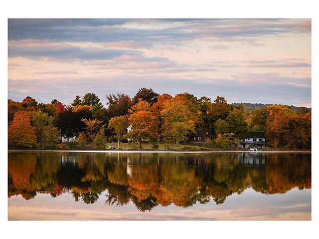 Love calm glass water in the mornings. .
.
.
.
.
.
#beautifuldestinations #landscapelovers #ig_newengland_igers #newenglandphotography #newenglandphotographer #ig_massachusetts #massachusettsphotographer #discovercentralmass #neverstopexploring #pico