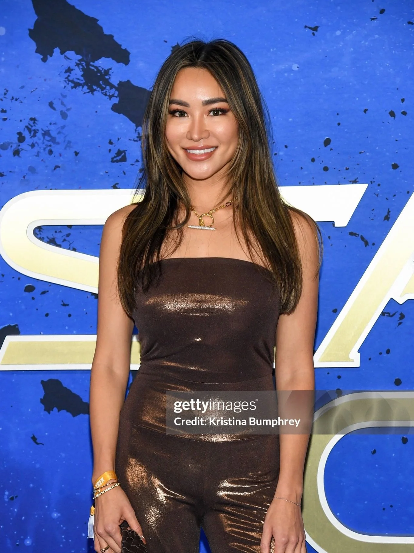 Fun red carpet moment last night for @startrek Starfleet! Good thing I didn&rsquo;t have anything in my teeth LOL. 
Who&rsquo;s a Star Trek fan? 🖖🏼

Also.. swipe to see my childhood definition of COOL 🧪

#startrek #redcarpet #getty #moviepremiere 