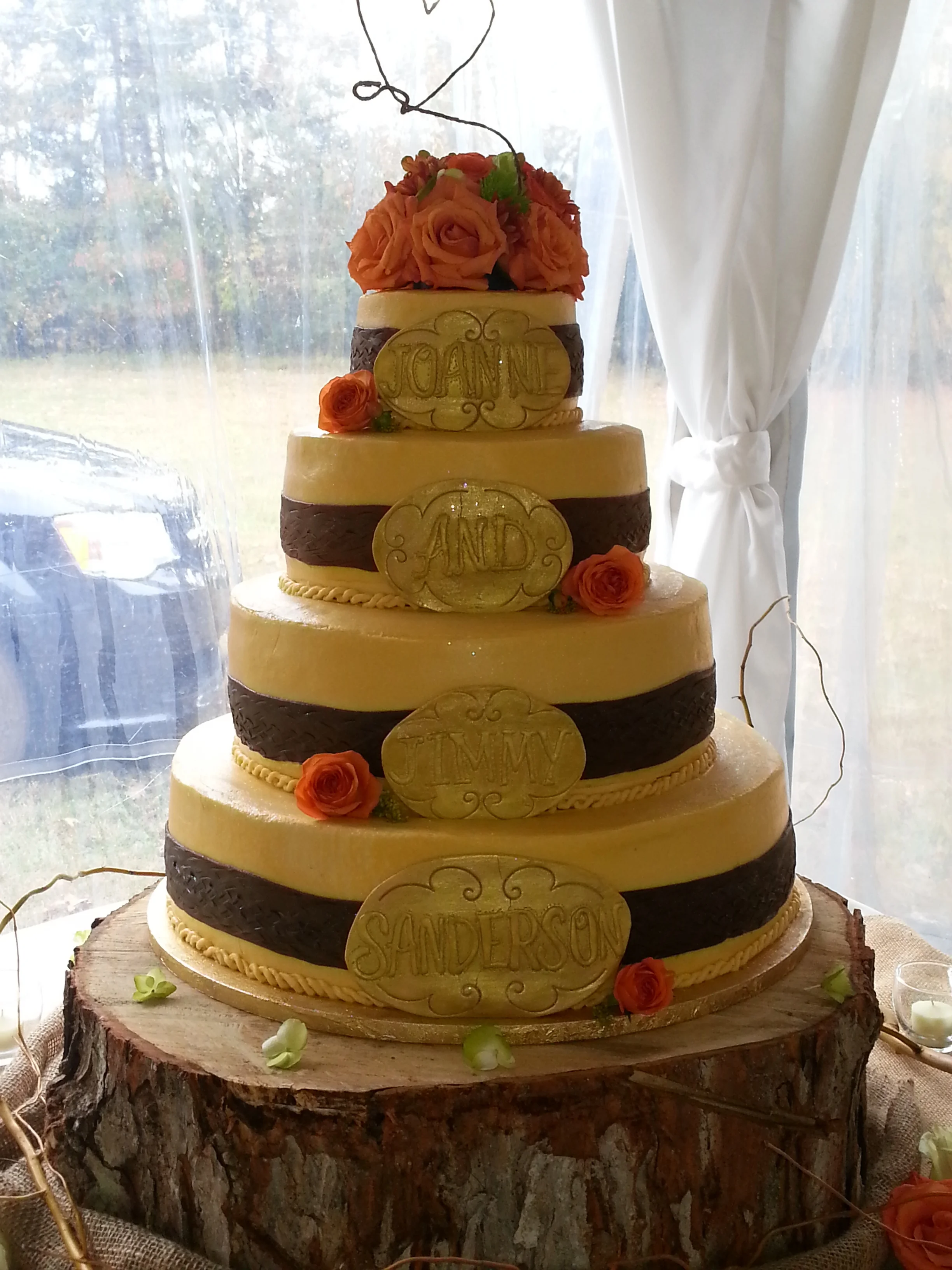 buckeled, flowery, wedding cake