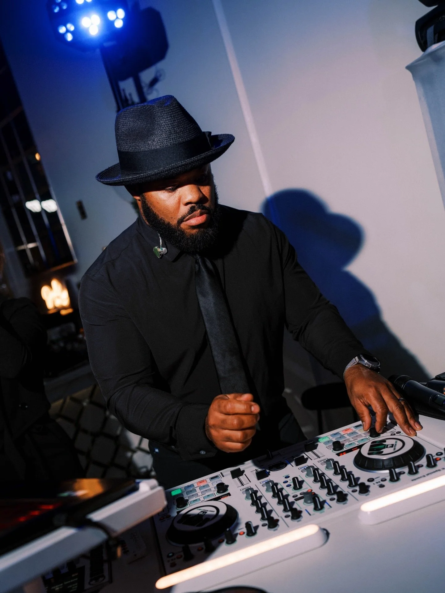 Workin&rsquo; day (and mostly night) 🎶🎤
-
#weddingdj #weddingparty #hamptontroadsdj