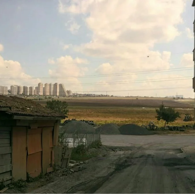 Photograph of the Avcılar district, home to many Istanbul migrants. Credit: Asli Aydin (2018)