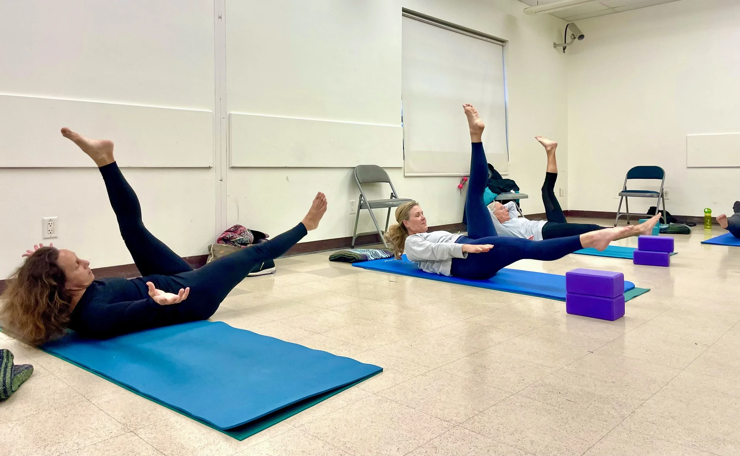 YOGA GAL CARMEL VALLEY RED
