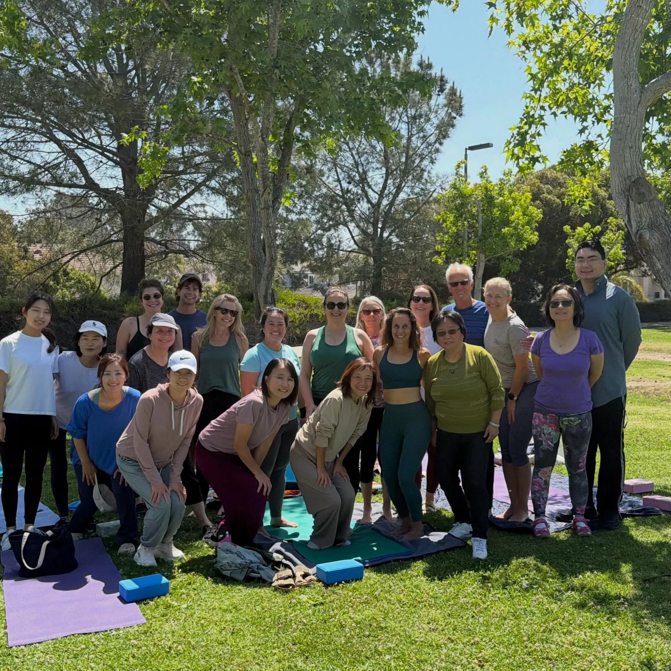 Special Mothers&rsquo; Day Yoga in honor of all of the amazing mothers, aunts, friends, mentors, and women who make the world better!!#mothersday #yogaforeverybody #outdooryoga #yogacommunity