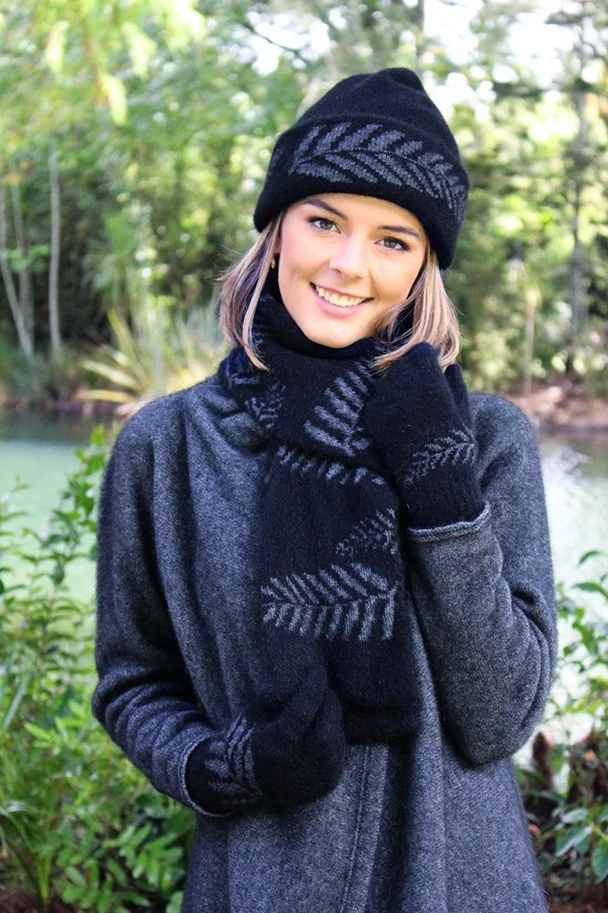 Possum Merino - Reversible Fern Scarf. 9853