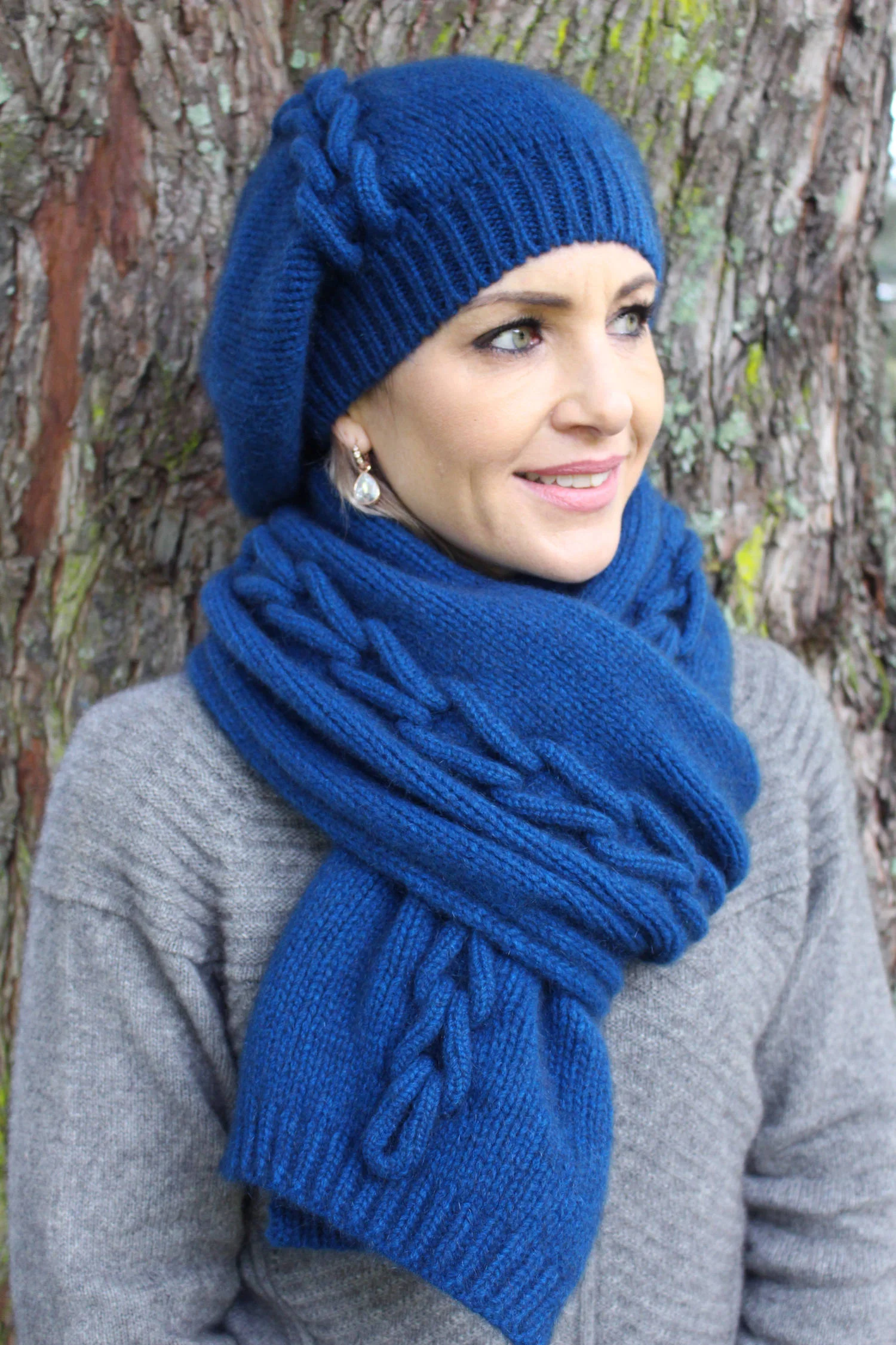 Possum Merino 2 Piece Set Chain Scarf and Hat 9605-06
