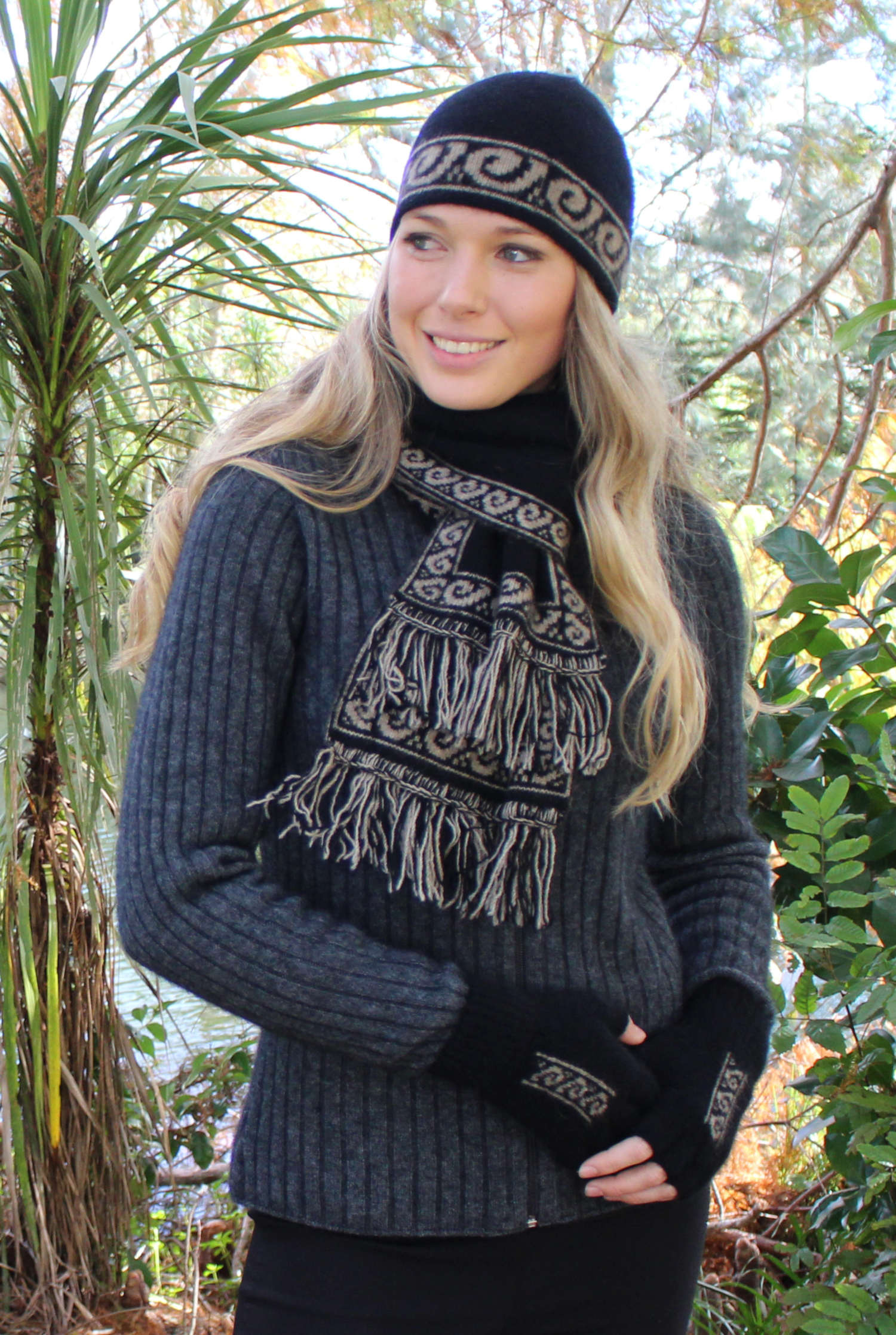 koru-set-9941-9945-9948-black.jpg