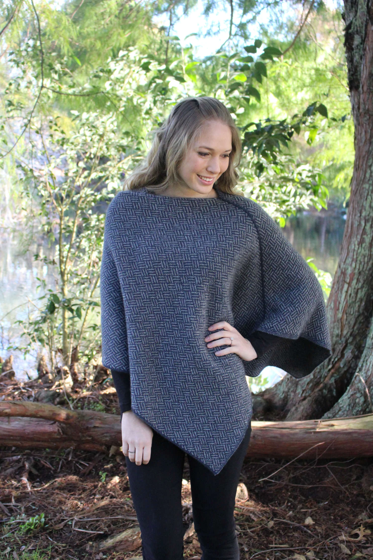 9989-nest-poncho-denim-silver.jpg