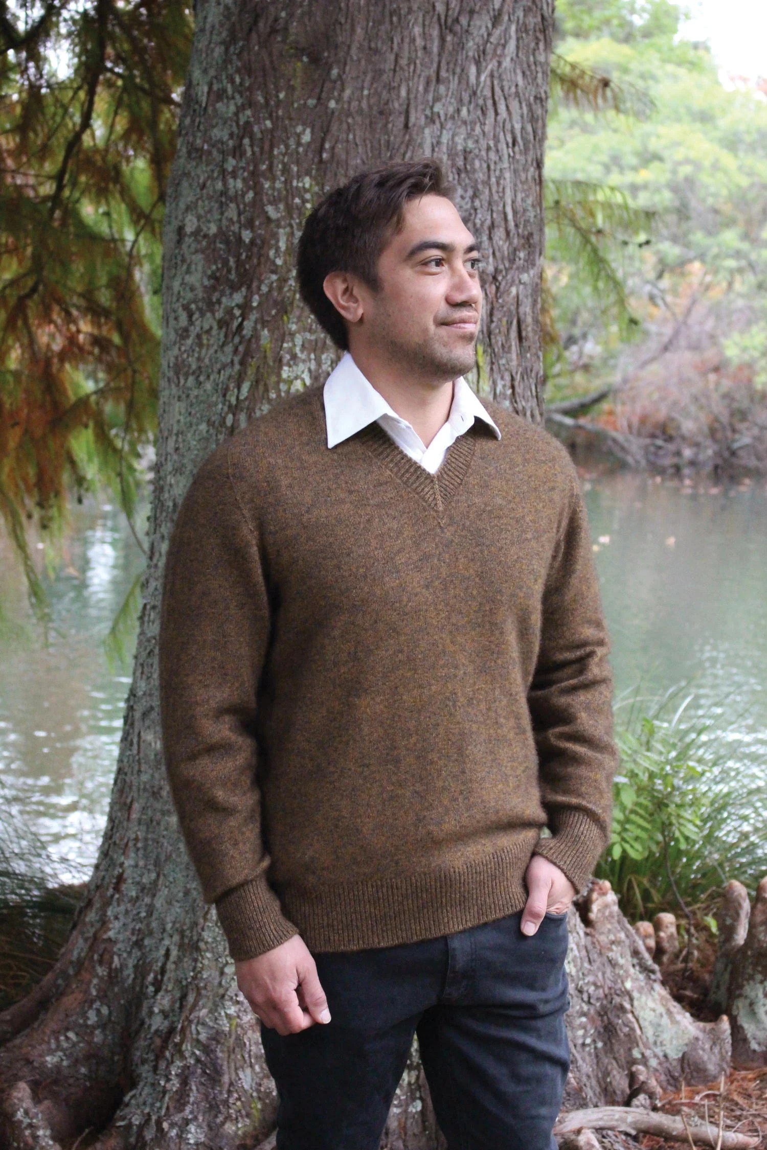 Men's Possum Merino V Neck Jumper 