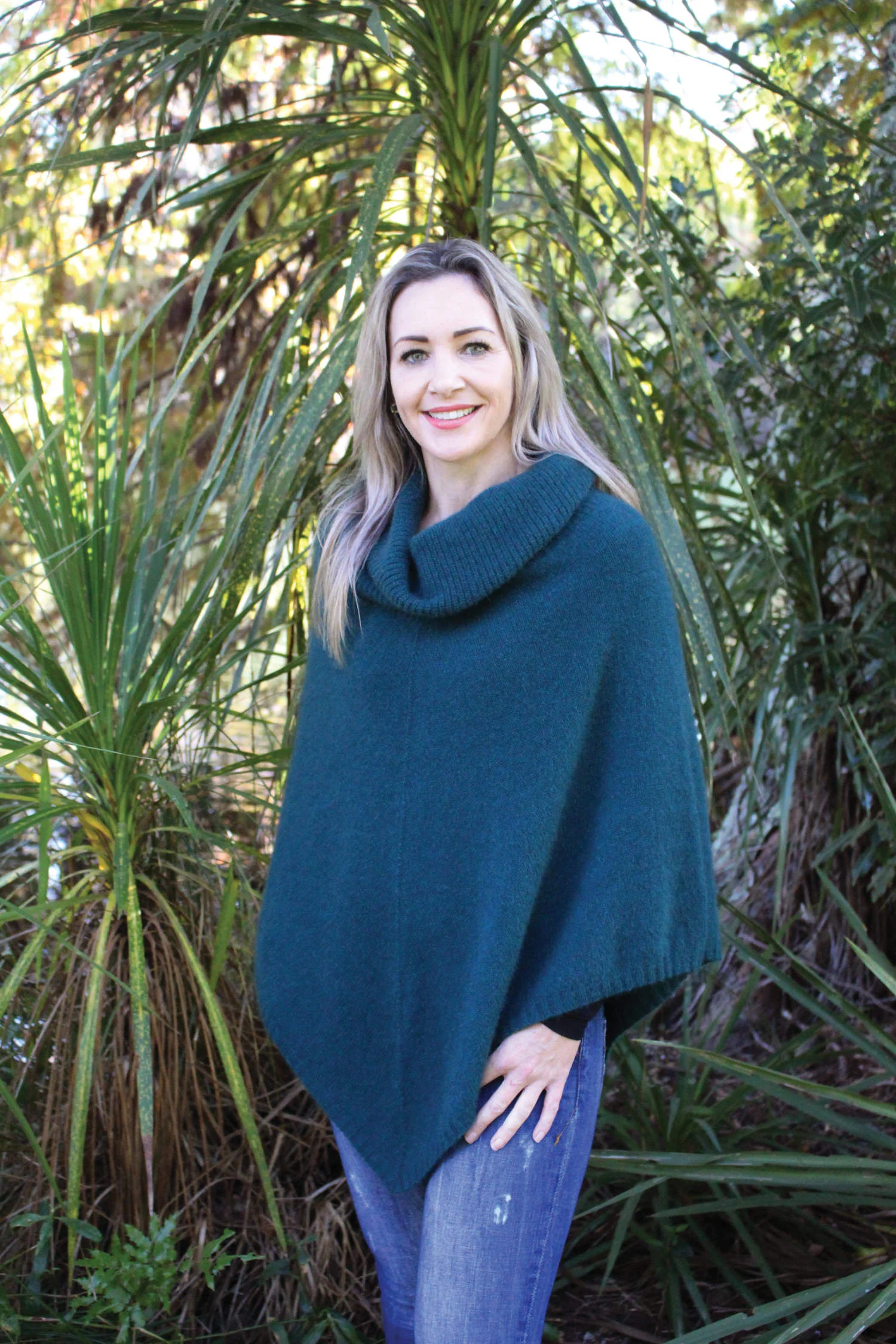 z112-cowl-neck-poncho-tasman.jpg