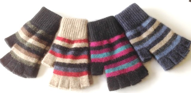 9965 F-less gloves.JPG