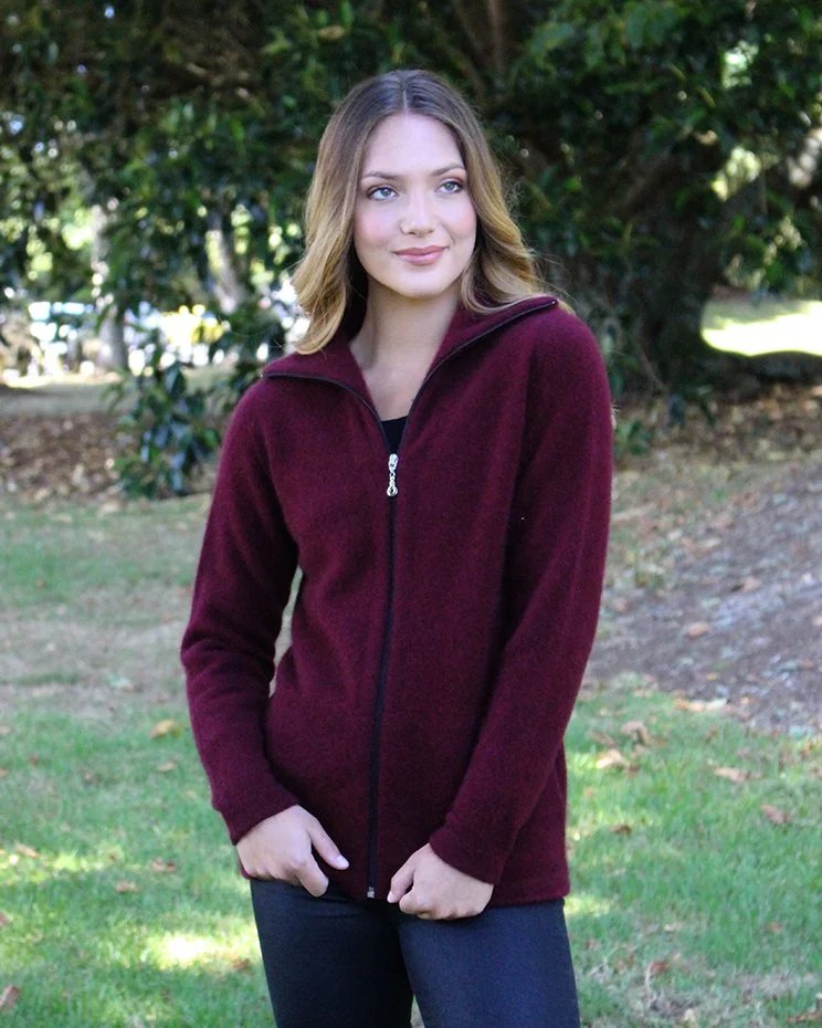 9842 PINOT 1 - CROPPED.jpg