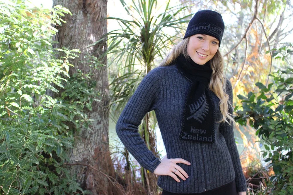 9855 Fern Beanie -9856 Black Fern Scarf.JPG