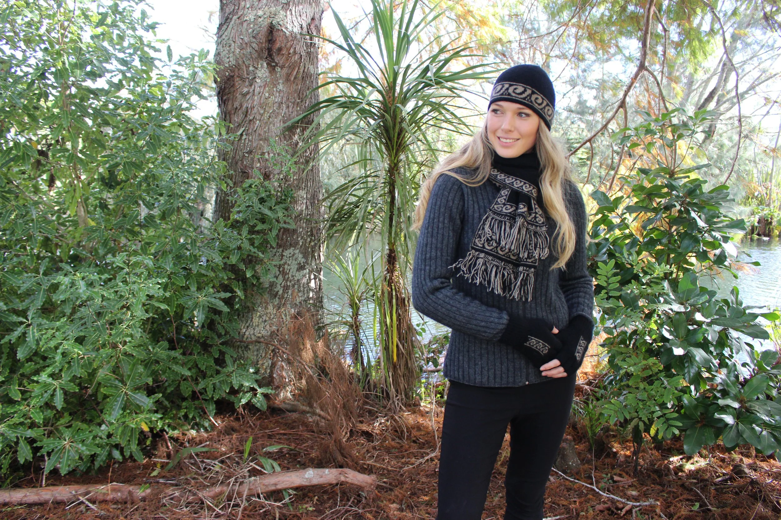 9941-9945-9948 Black.JPG