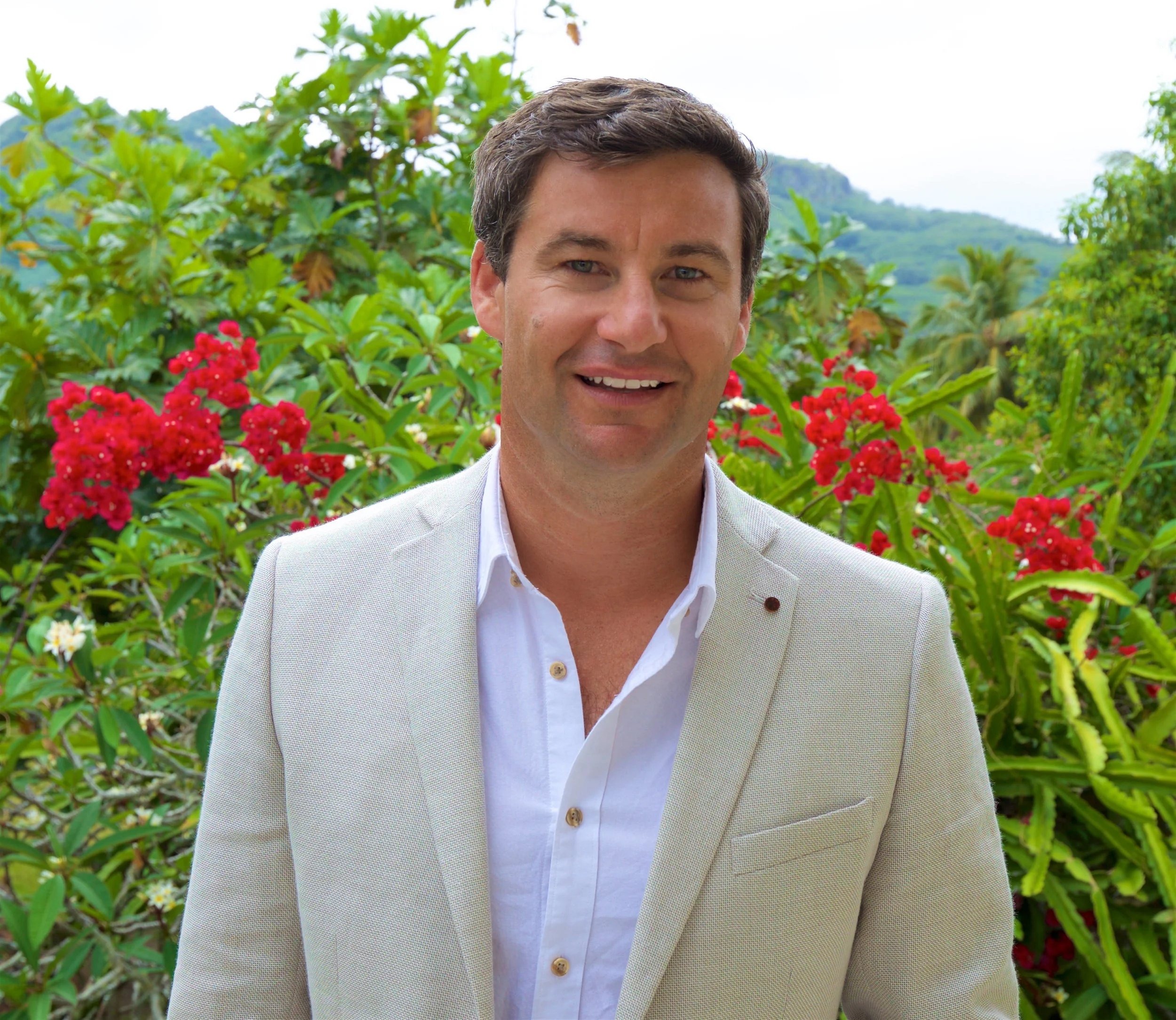 "First bloke" to narrate APO show