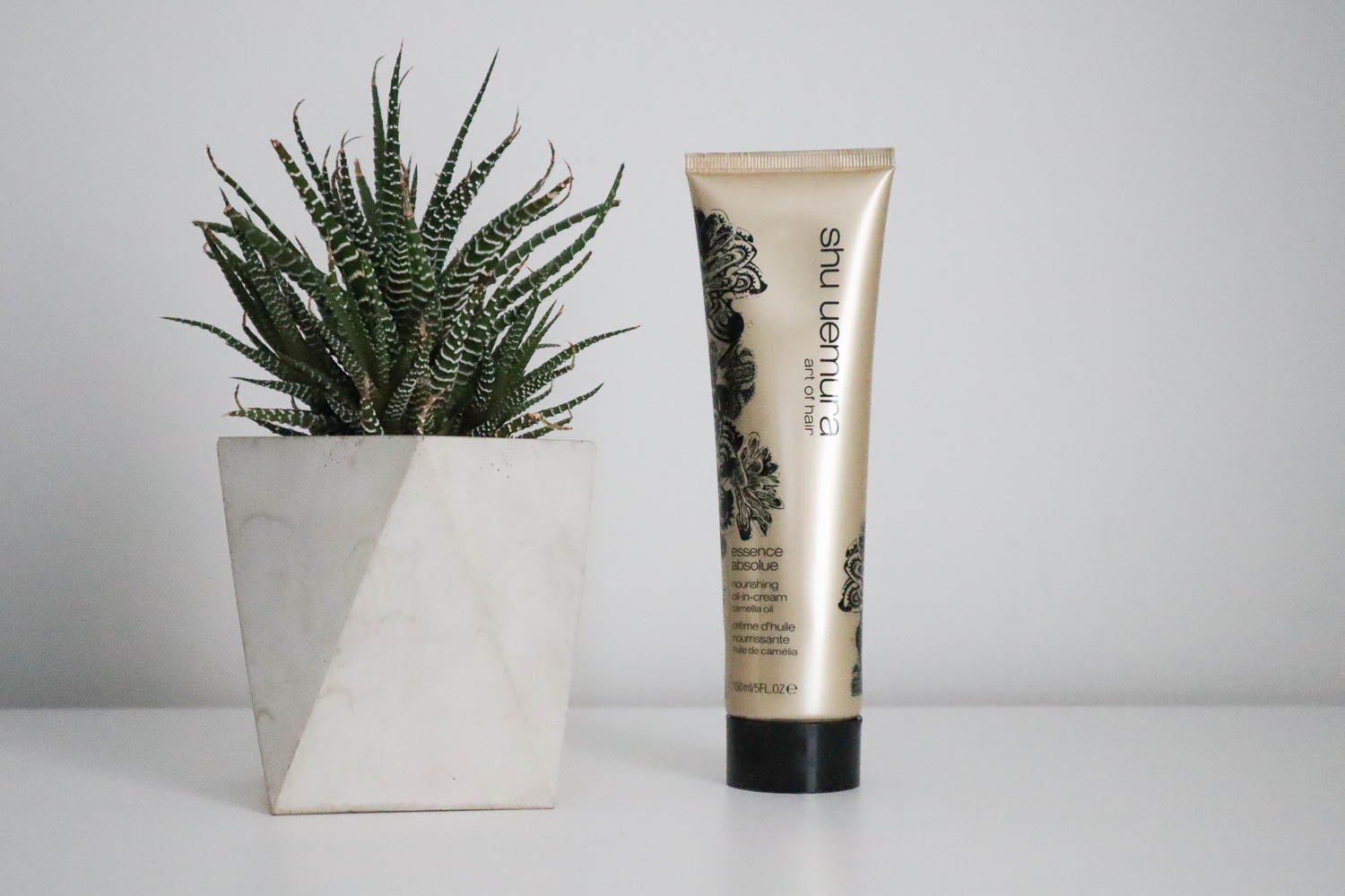 Essense Absolue Oil in Cream