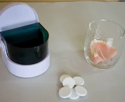 Denture Cleansers