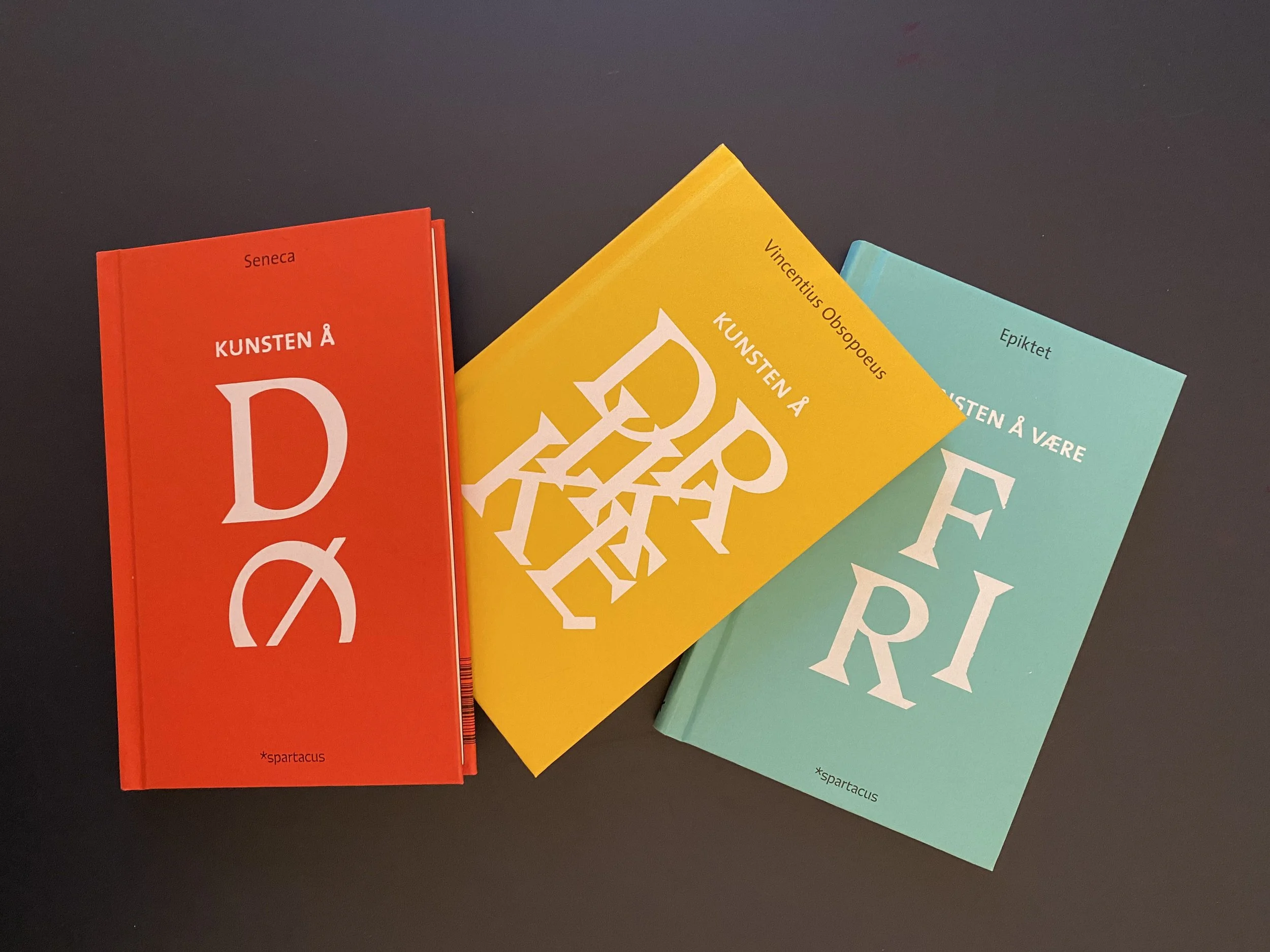 Bokomslag for Spartacus forlag