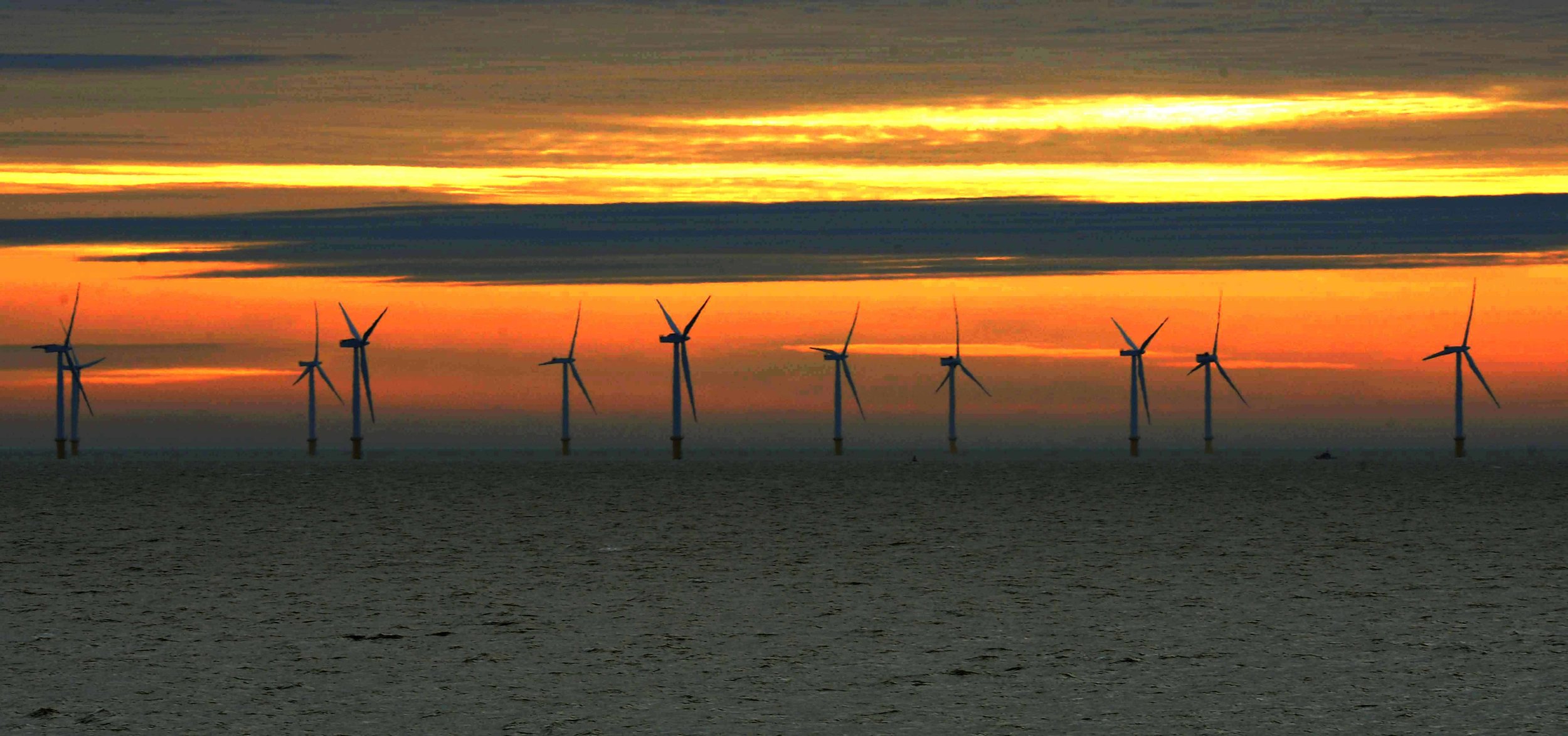 CO103105_003 windfarm clacton sb.jpg