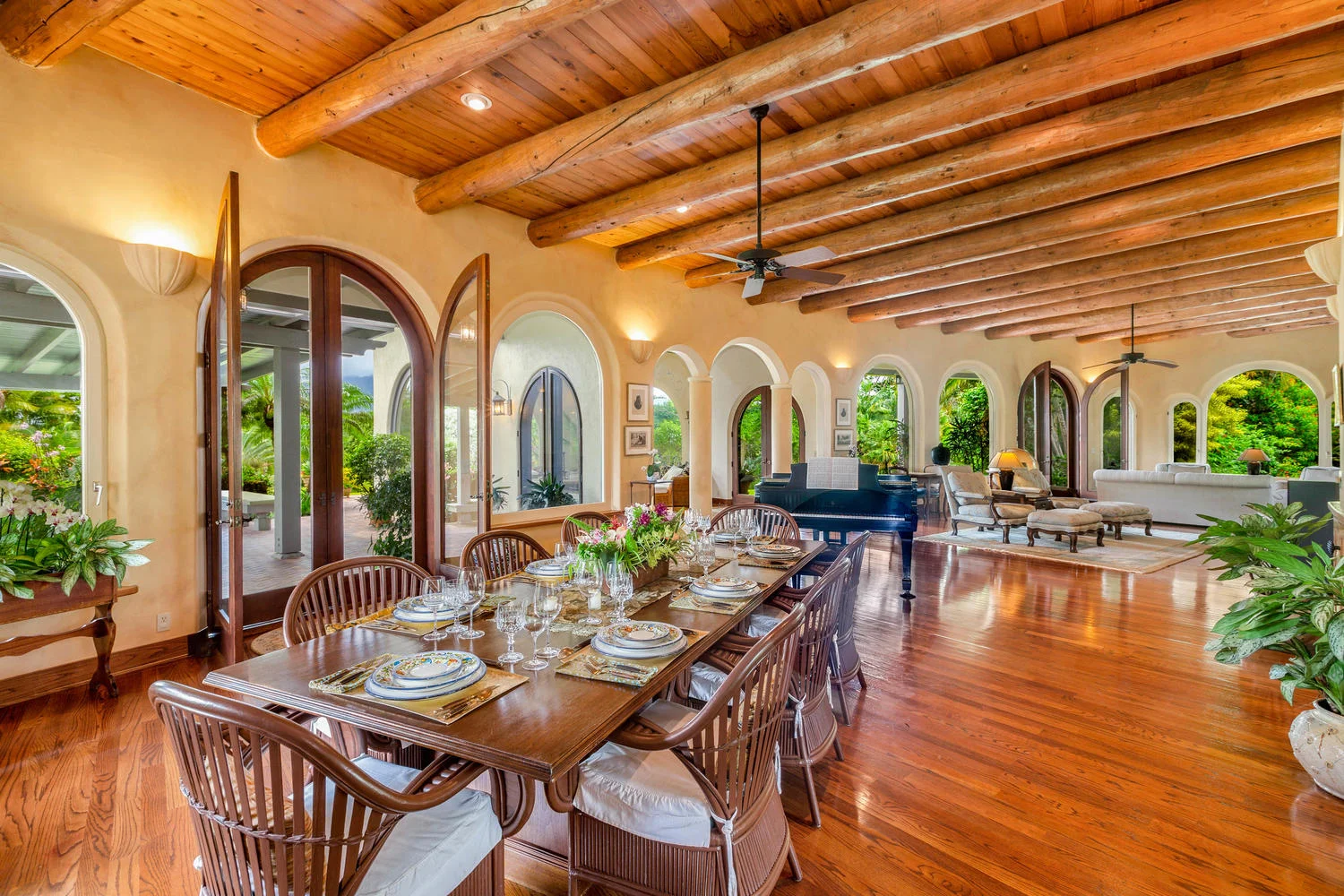 4.main residence  dining.jpg