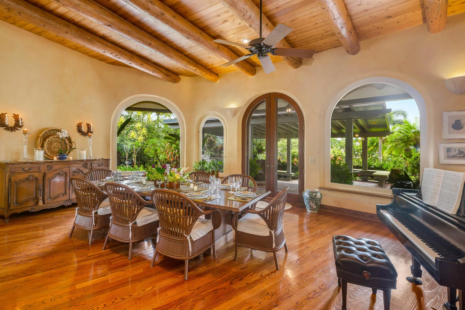 4.Main Residence Dining w Piano.jpg