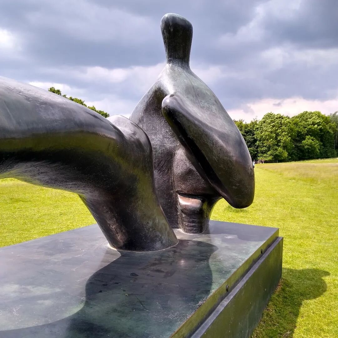 I saw this Henry Moore piece at the Yorkshire Sculpture Park @yspsculpture recently and it made me think about how shadows can sometimes be as interesting as the work. I wonder if HM had that in mind, too. In a world that seems increasingly shouty it