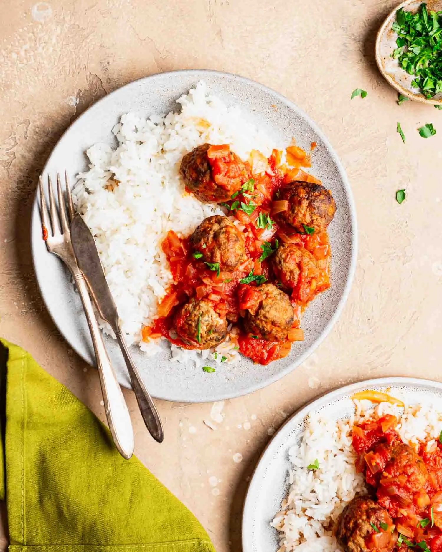 Dawood Basha (Syrian Meatballs with Tomato Sauce)