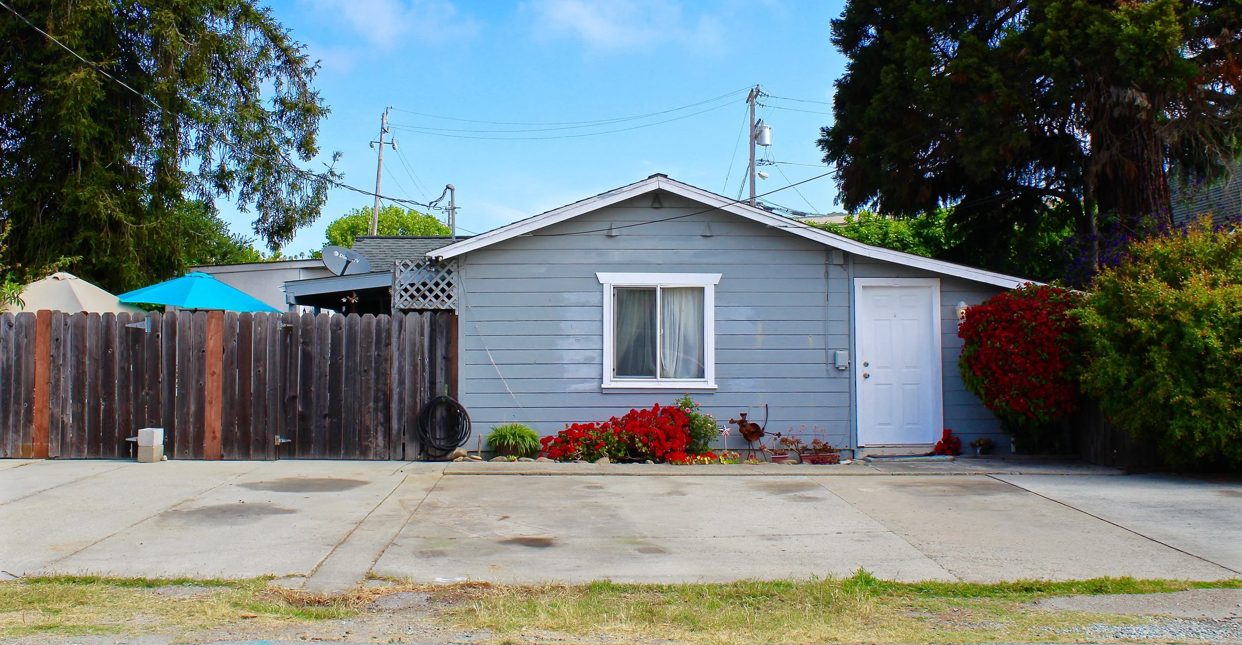 Front of House.jpg