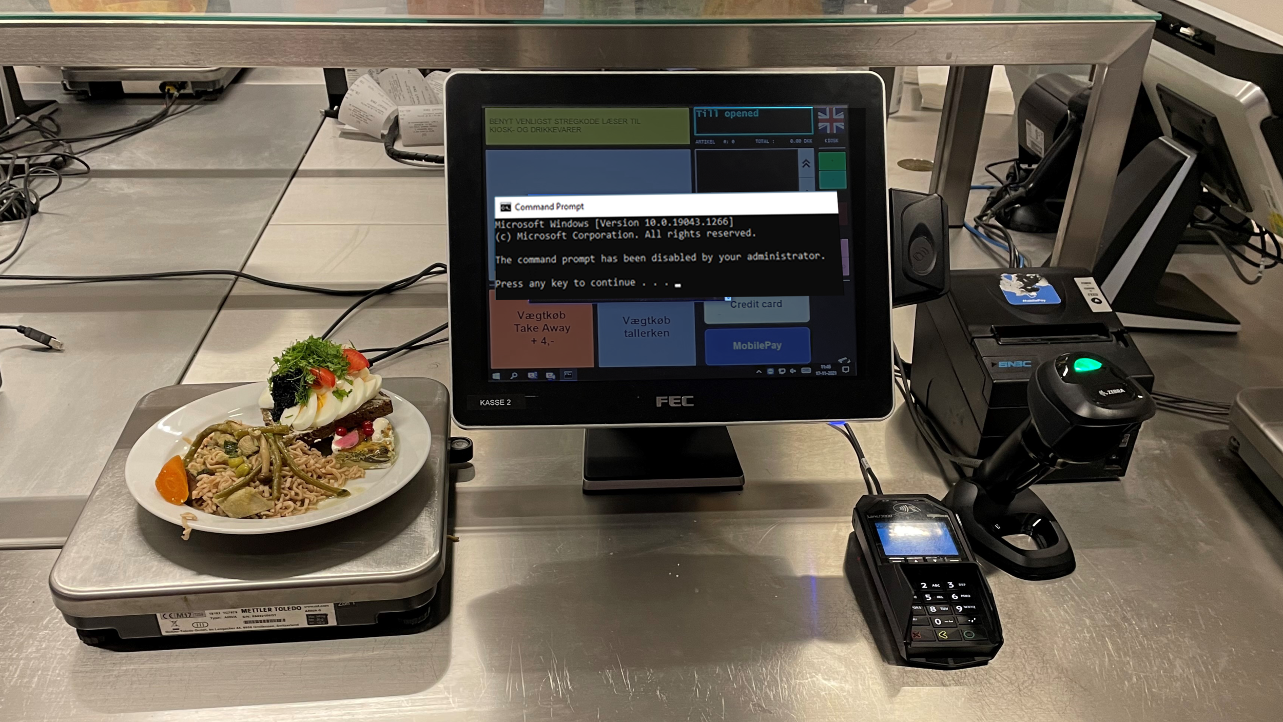 Bypassing Windows Logon Screen and Running CMD.EXE With SYSTEM Privileges