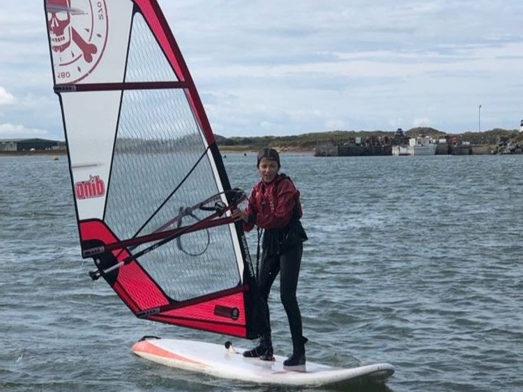 Learning to windsail for teenagers