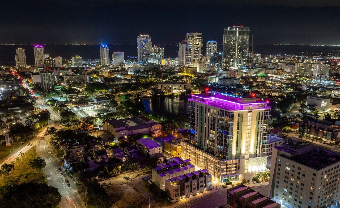 Friday night has that &ldquo;Glow&rdquo; downtown