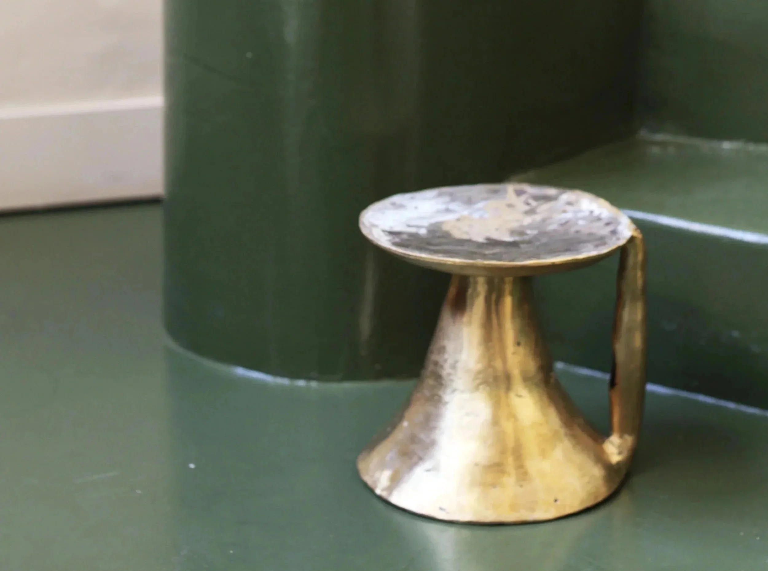 Tabouret Nubia en bronze by Katia BERTRAND Ma couleur a ses merveilles. 