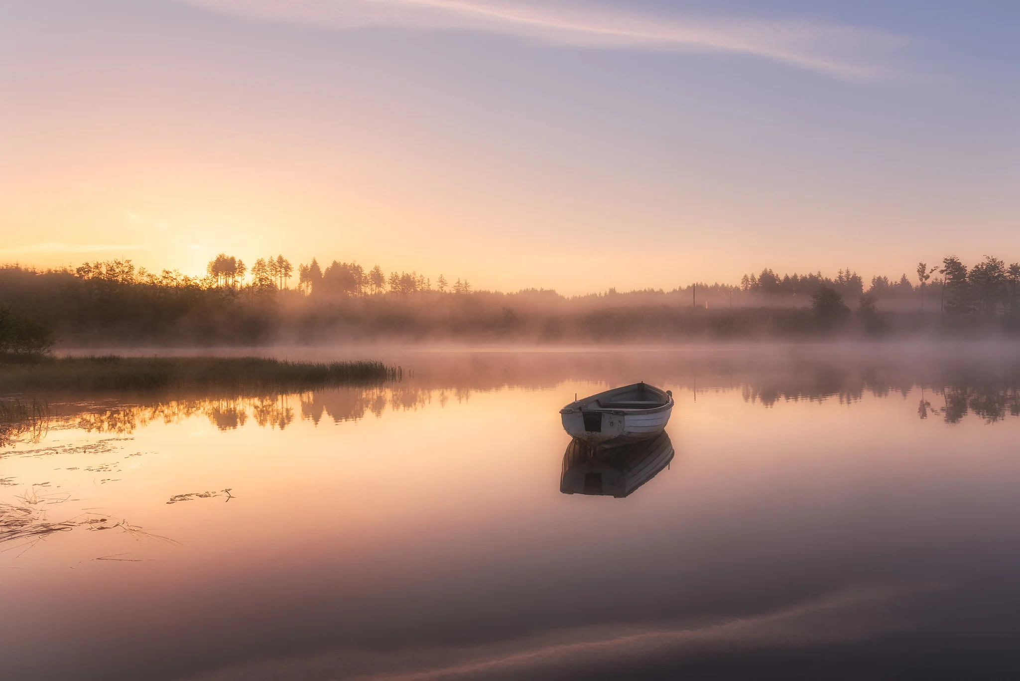 As dawn breaks 2048.jpg