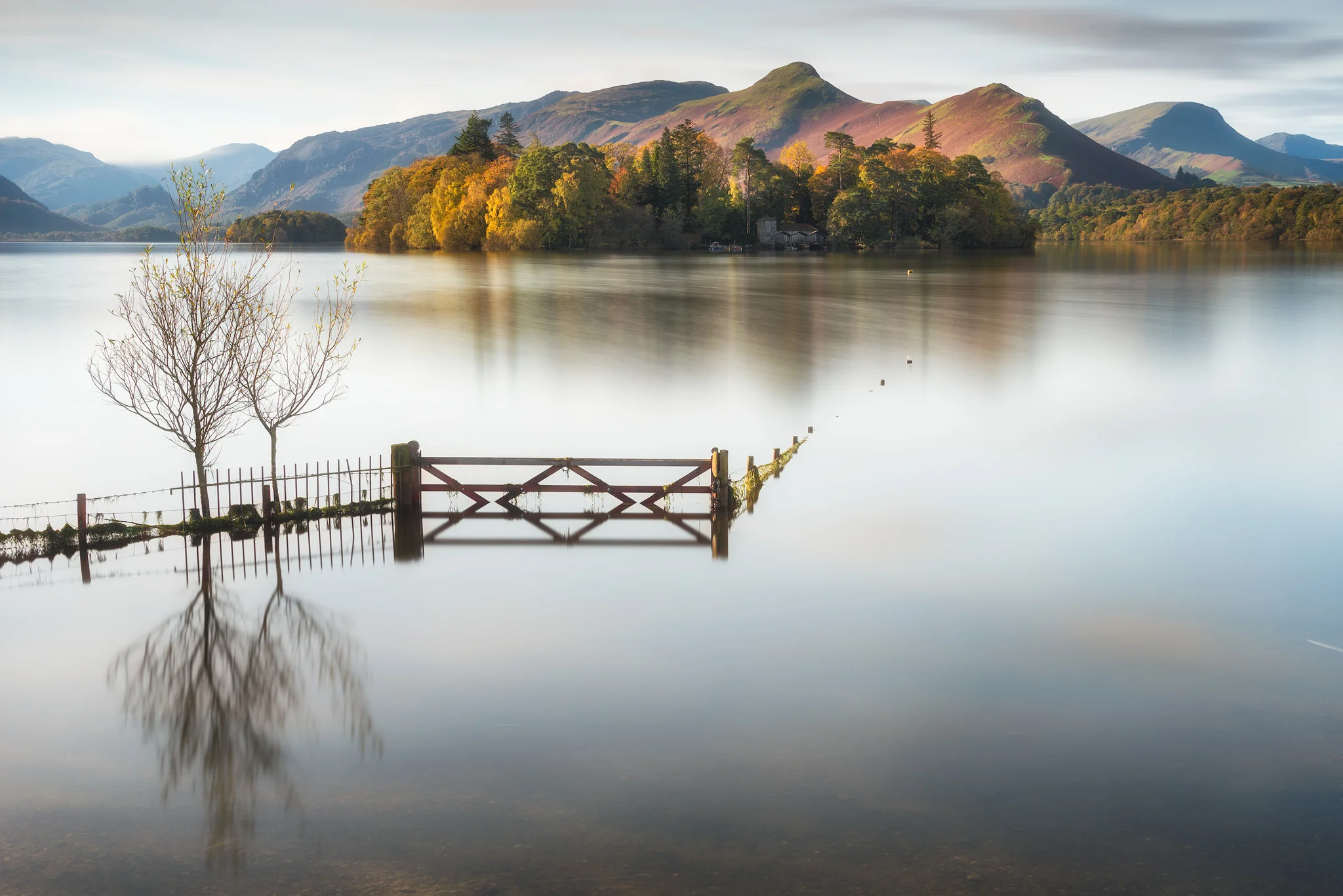 Derwentwater sunlight 2048.jpg