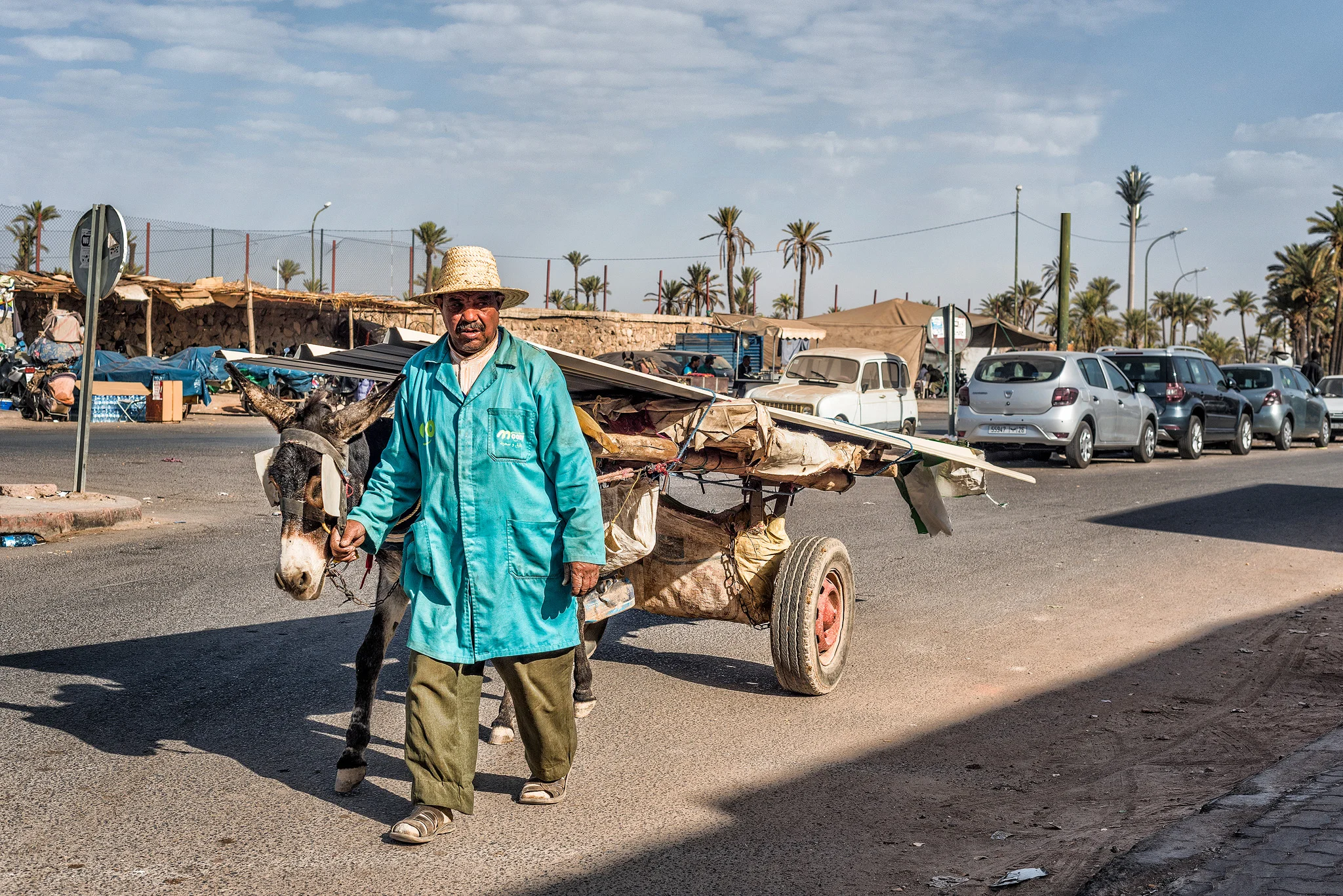 Donkey man Marakesh 2048.jpg