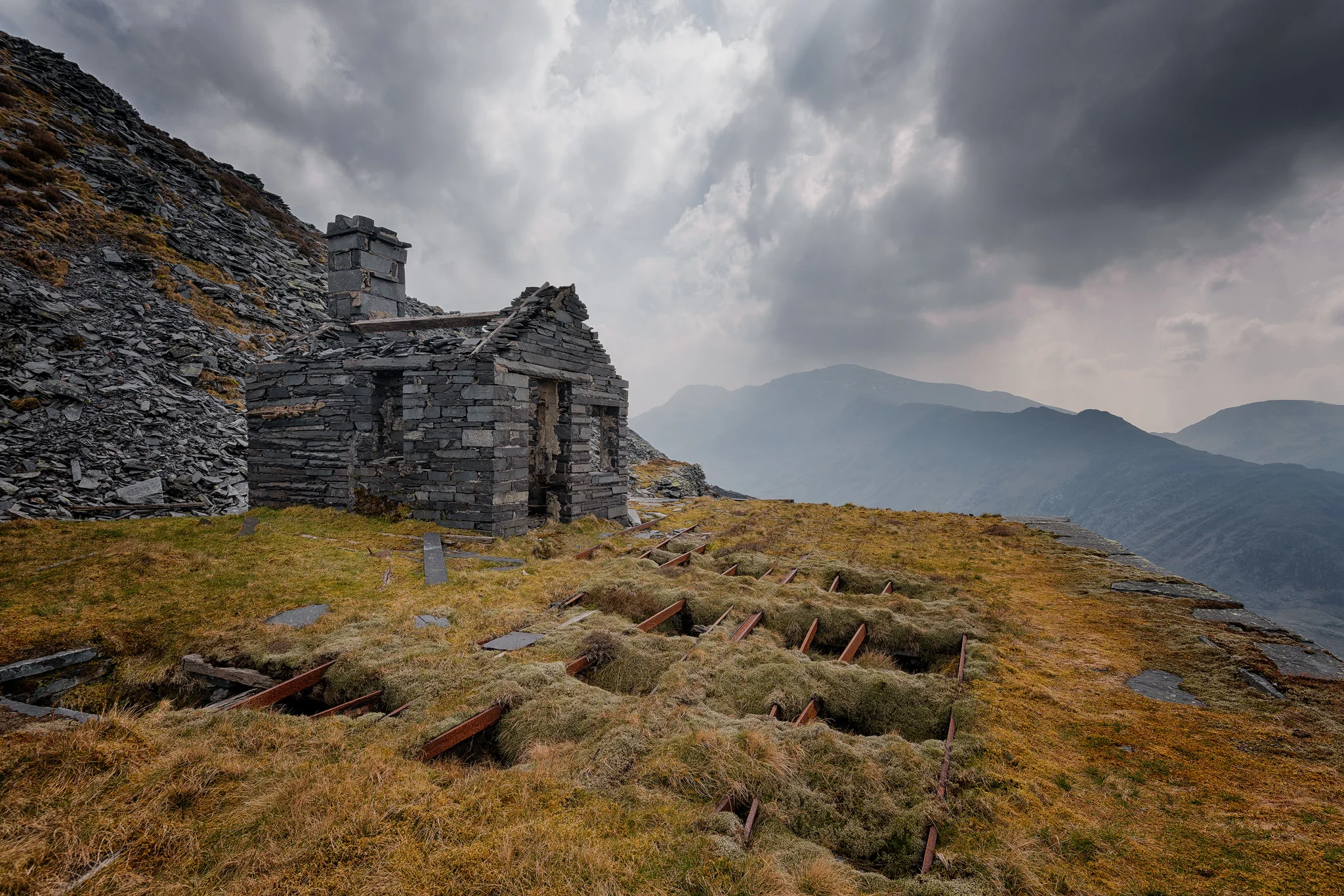 Dinorwic clouds 2048.jpg